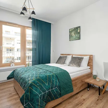 Charming In With Balcony Close To Attractions By Renters 公寓 *