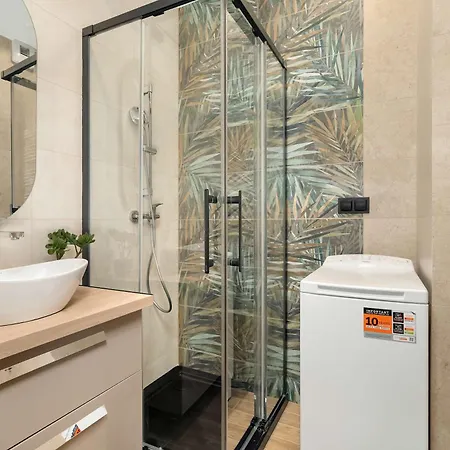 Charming In With Balcony Close To Attractions By Renters 公寓 波兹南