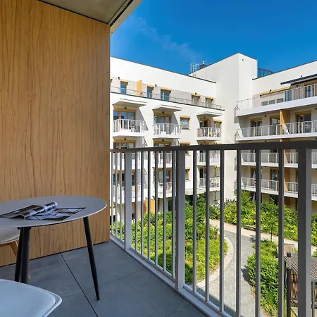 Charming In With Balcony Close To Attractions By Renters 公寓